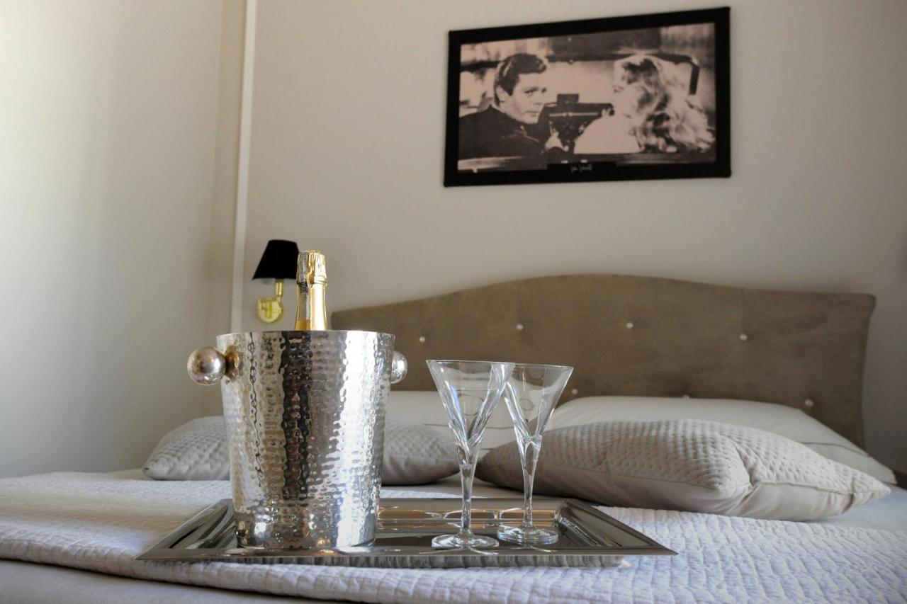 B&B La Dolce Vita Fondi Bagian luar foto