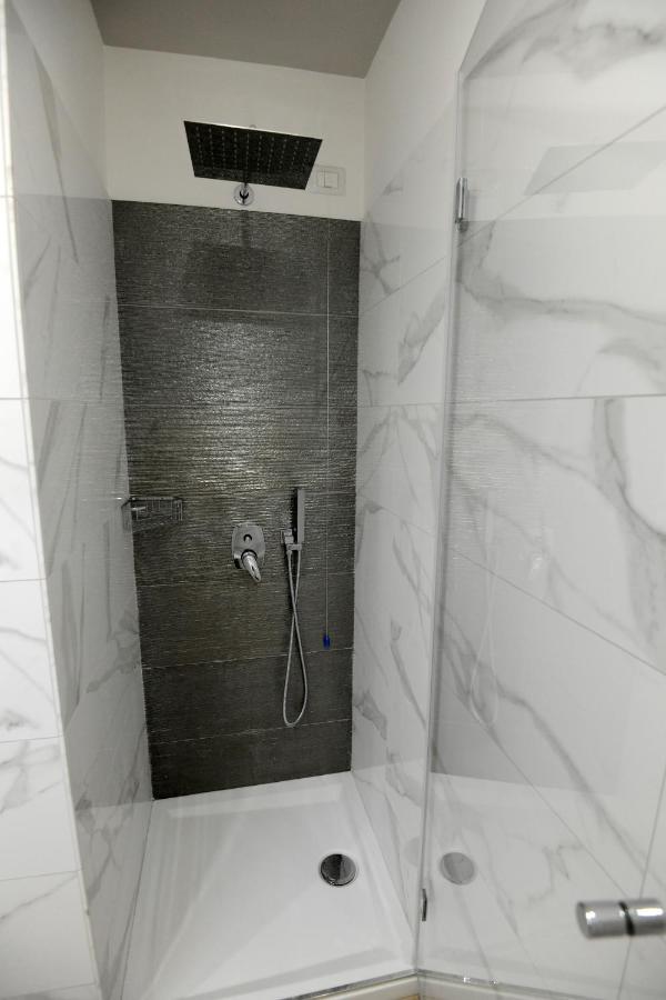 B&B La Dolce Vita Fondi Bagian luar foto